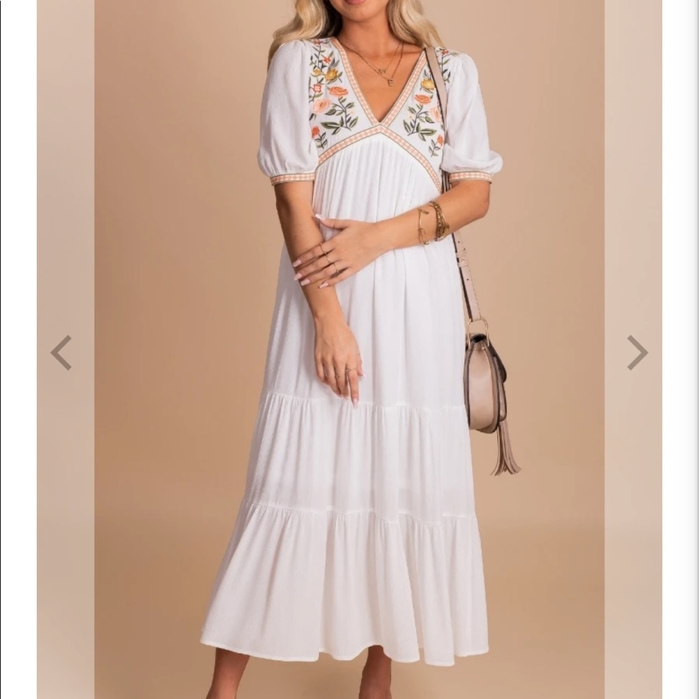 Bella Ella Maxi Dress Size M